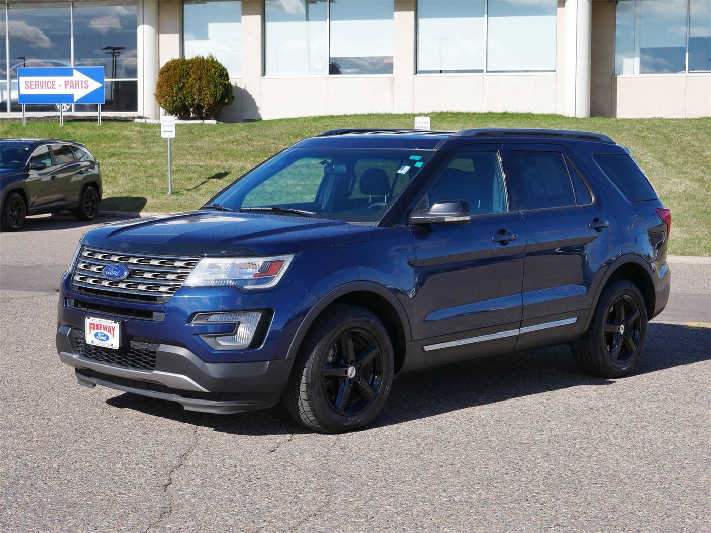 2017 Ford Explorer XLT — SUV — 74,345 mi — Bloomington, MN