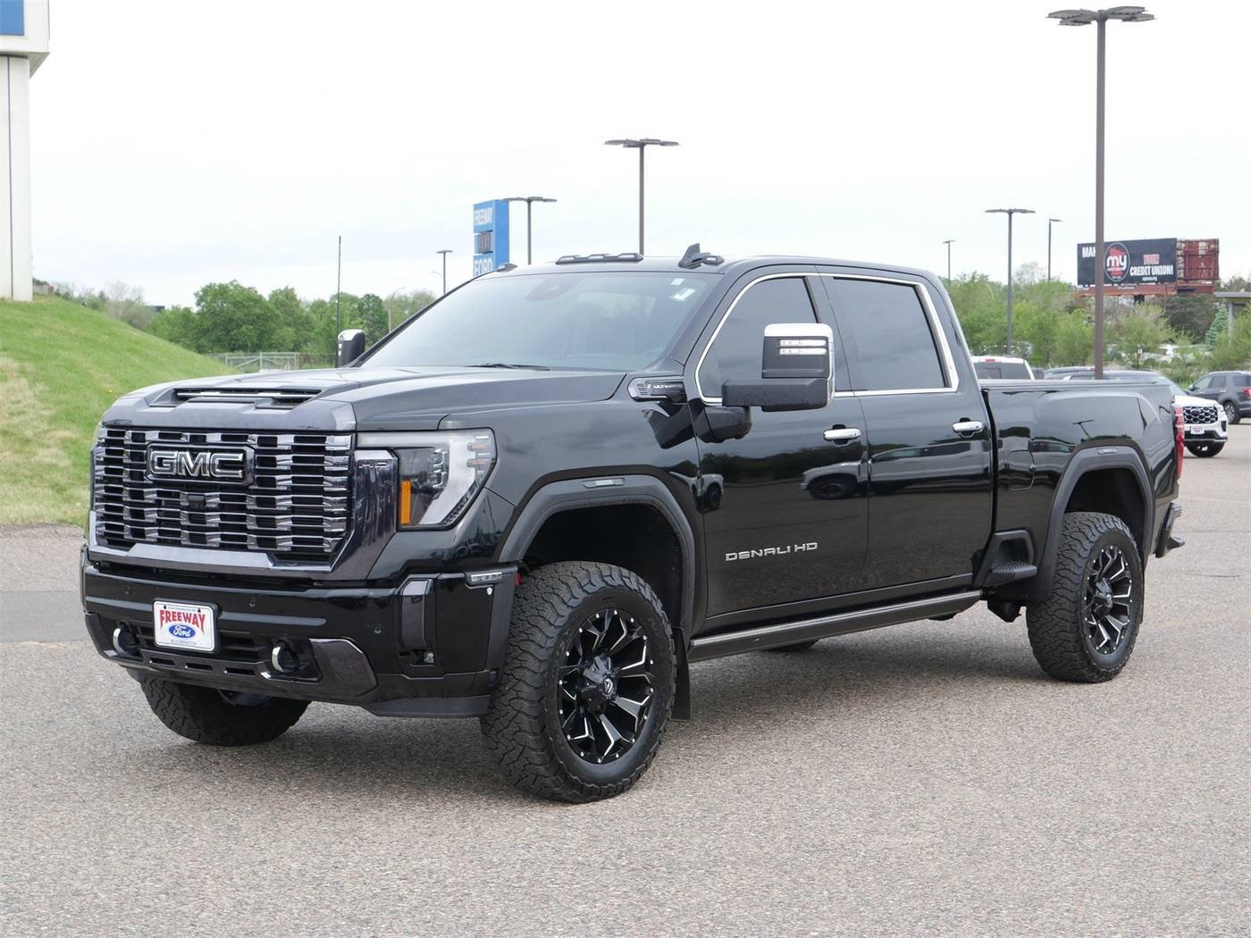 2024 GMC Sierra 3500HD Denali Ultimate — Pickup Truck — 16,576 mi — Bloomington, MN