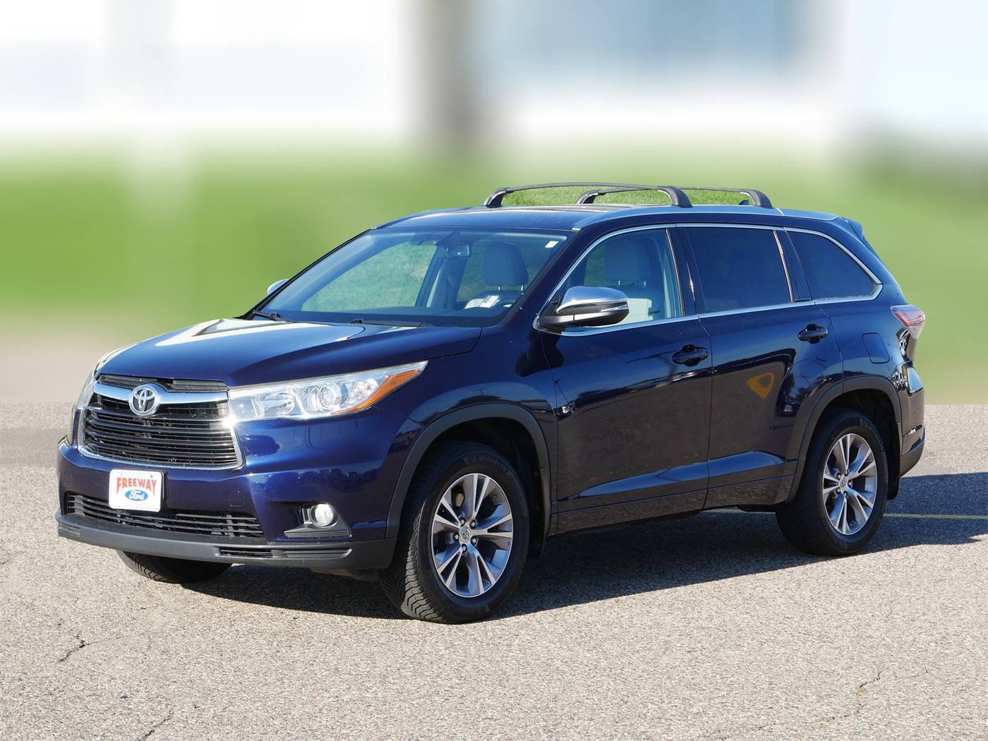 2015 Toyota Highlander XLE — SUV — 128,275 mi — Bloomington, MN