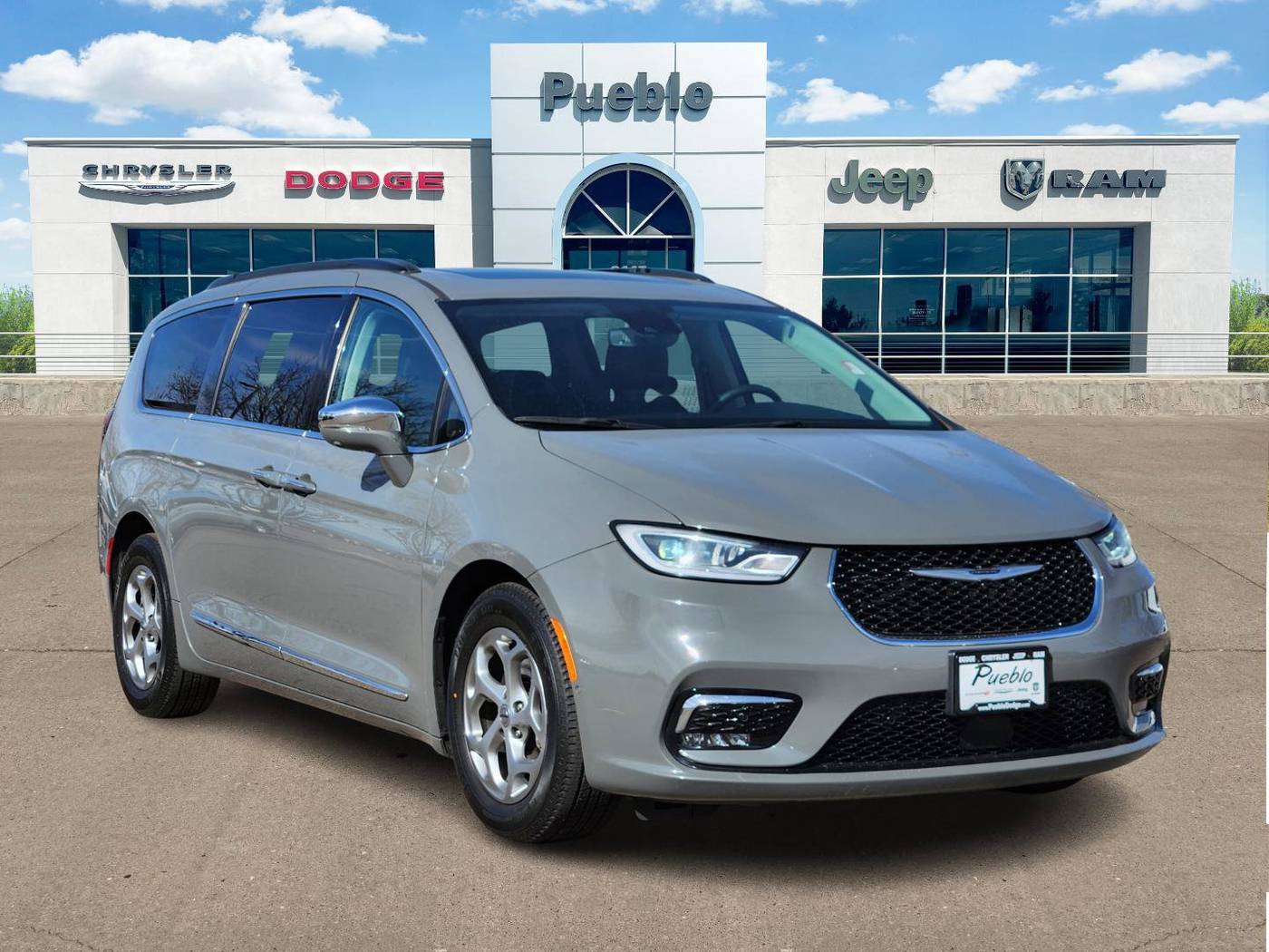2022 Chrysler Pacifica Limited — Minivan — 59,831 mi — Pueblo, CO