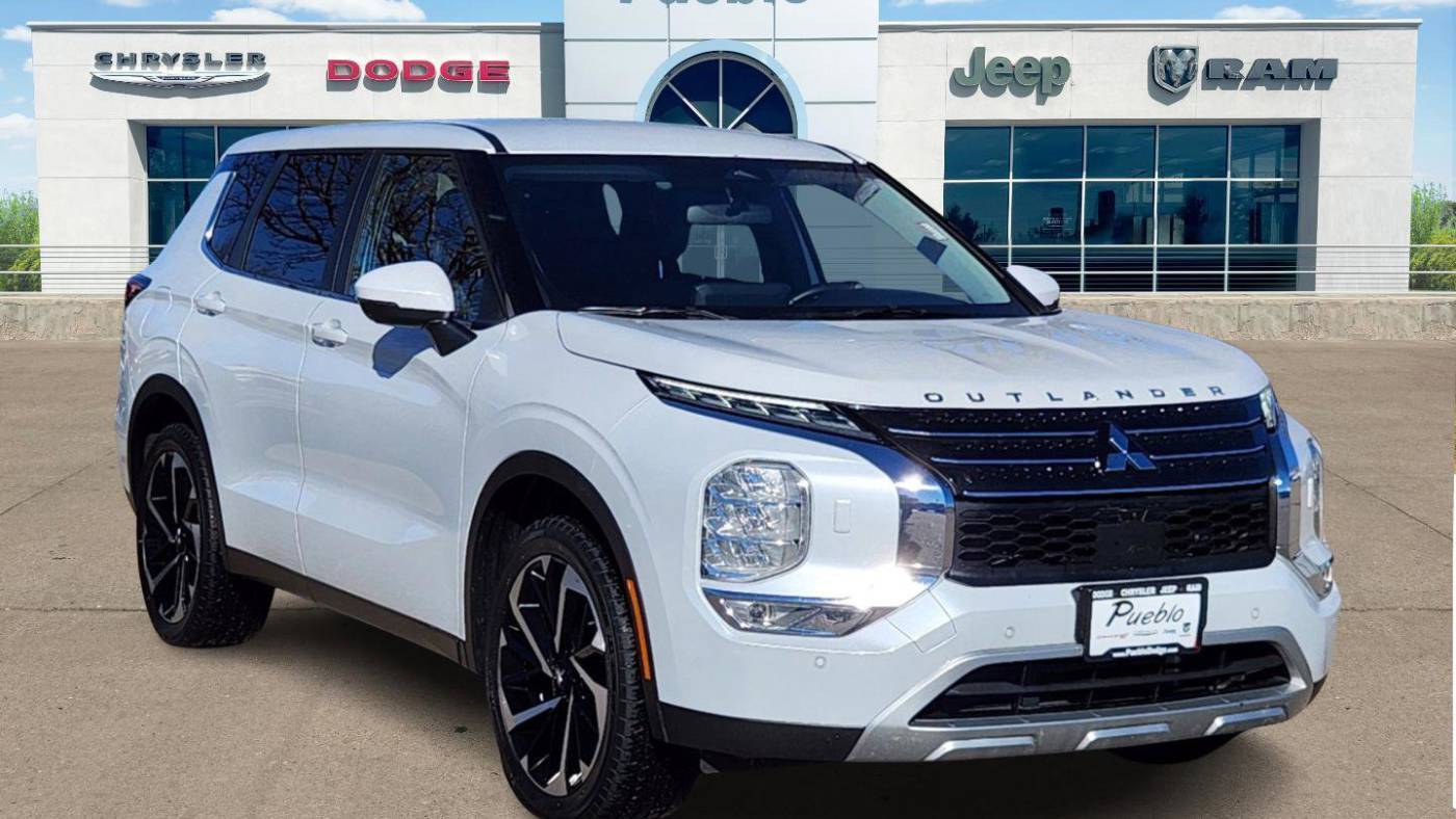 2024 Mitsubishi Outlander SE — SUV — 30,281 mi — Pueblo, CO