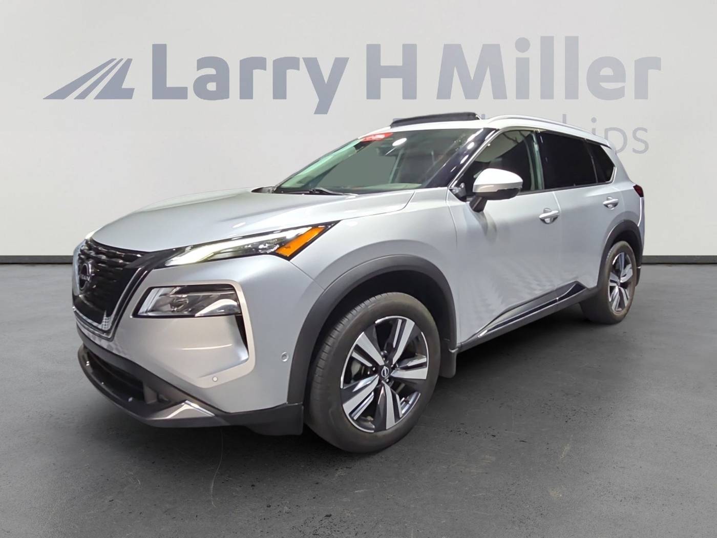 2022 Nissan Rogue SL — SUV — 18,292 mi — Mesa, AZ
