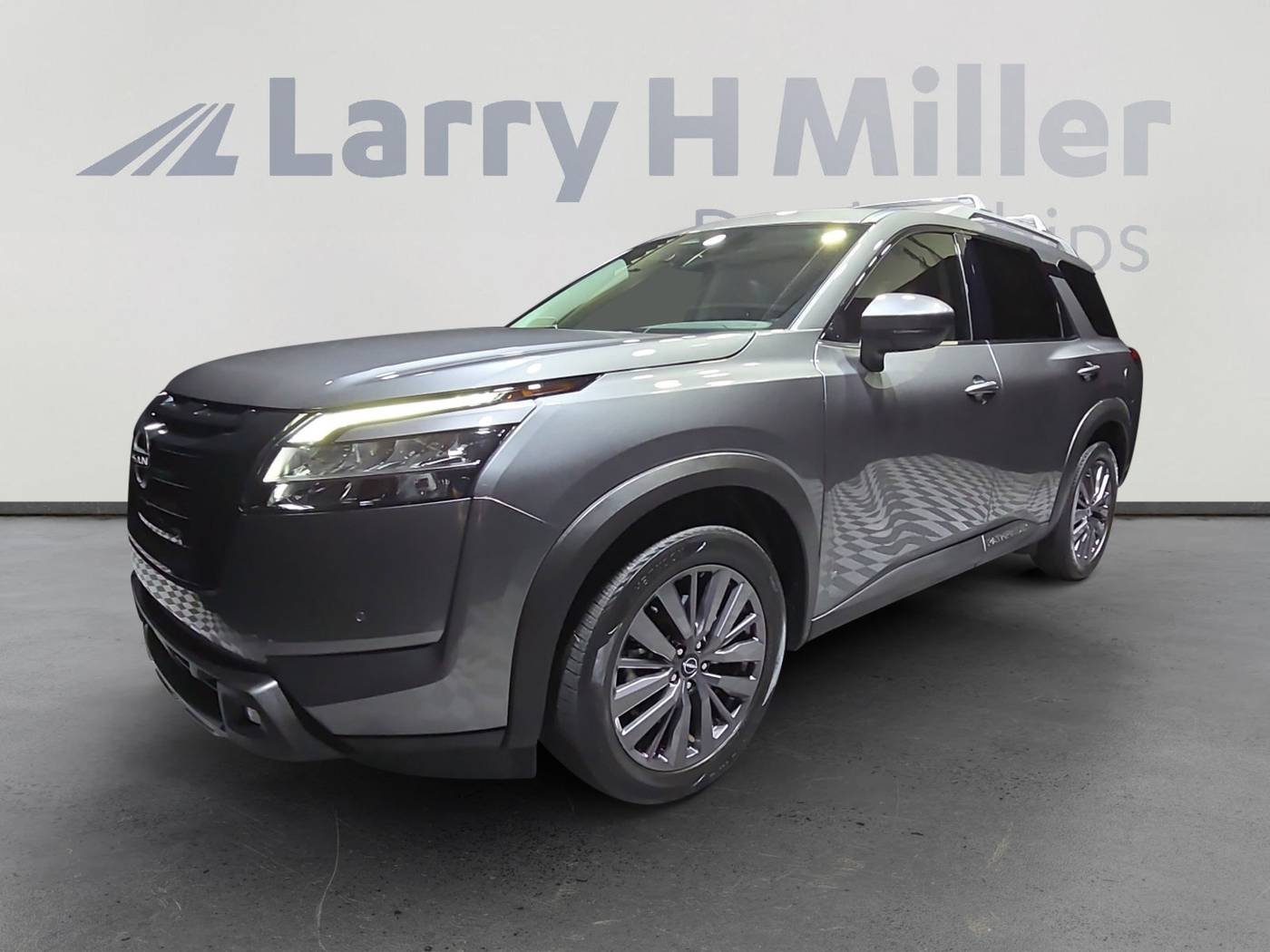 2023 Nissan Pathfinder SL — SUV — 21,221 mi — Mesa, AZ
