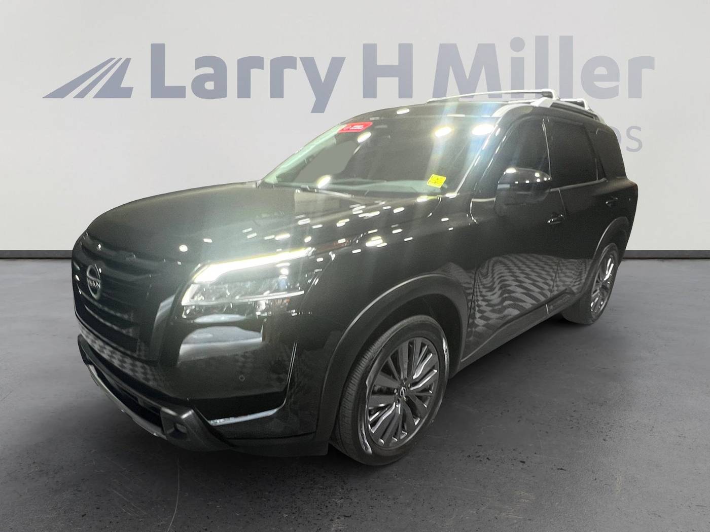 2023 Nissan Pathfinder SL — SUV — 18,831 mi — Mesa, AZ