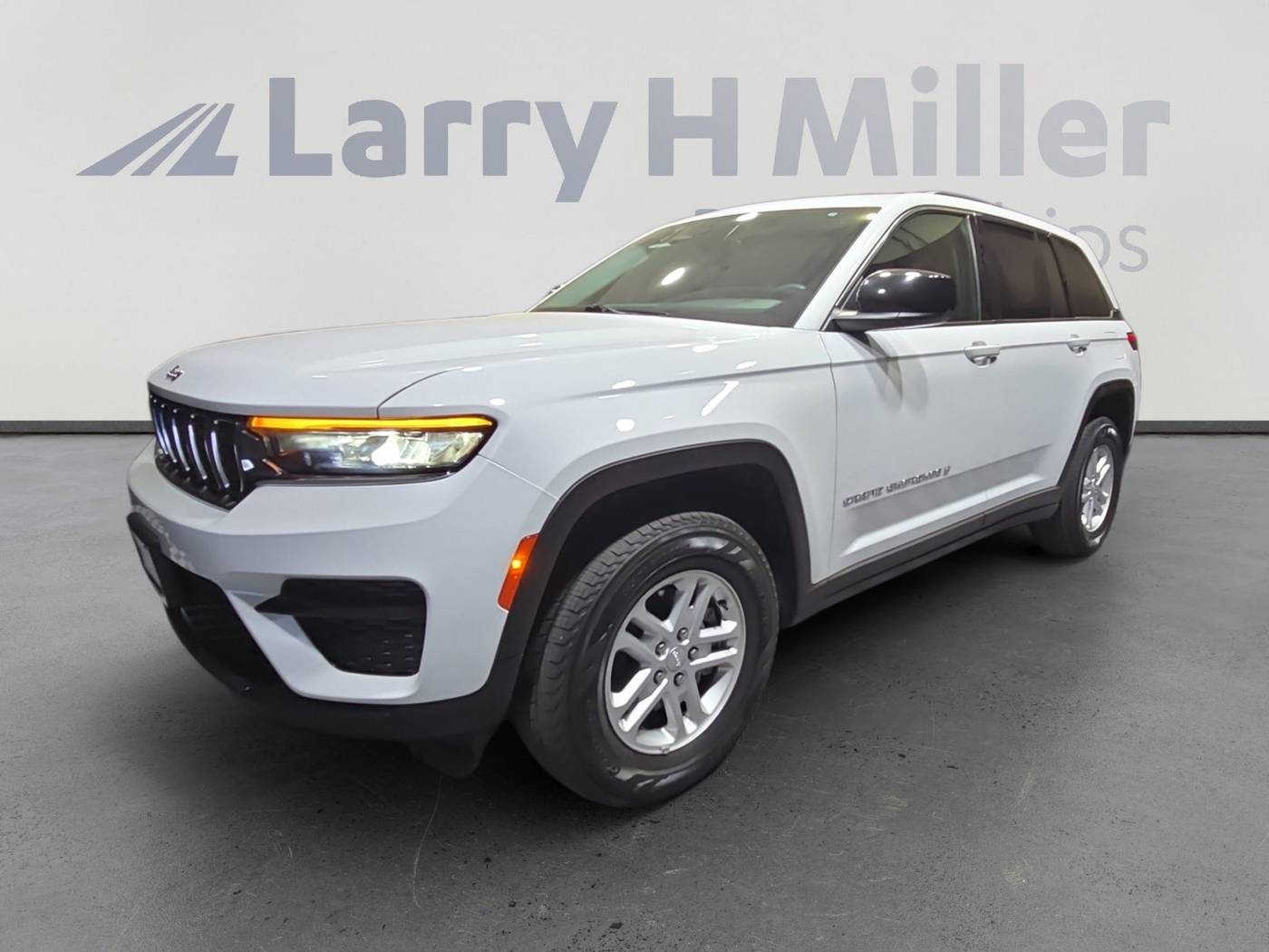 2023 Jeep Grand Cherokee Laredo — SUV — 52,872 mi — Mesa, AZ