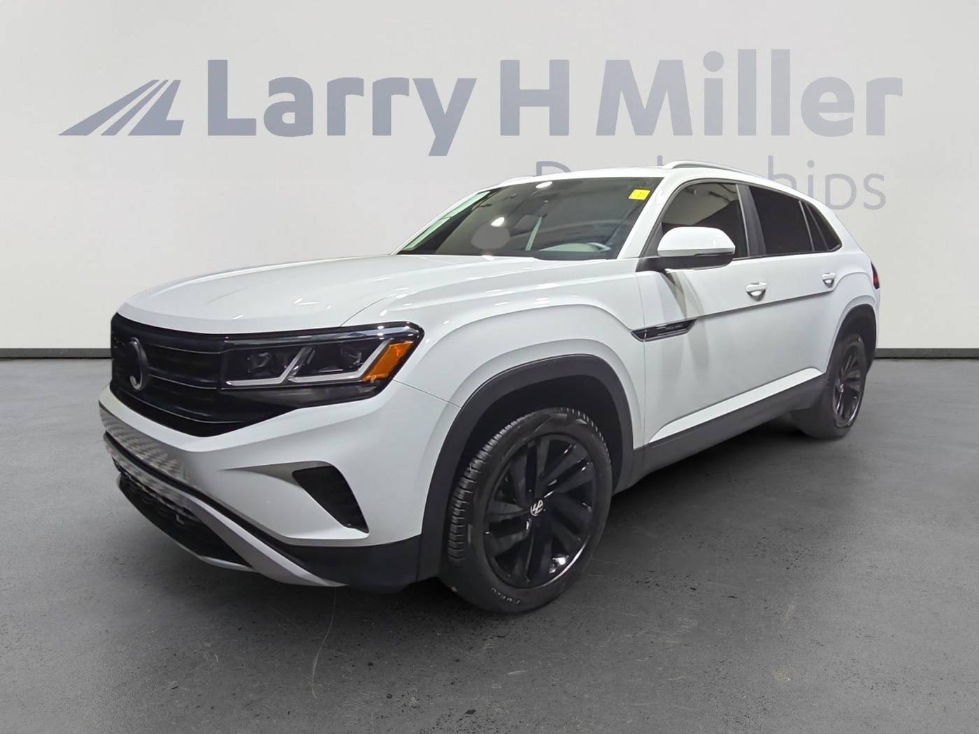 2021 Volkswagen Atlas Cross Sport SE with Technology — SUV — 16,637 mi — Mesa, AZ