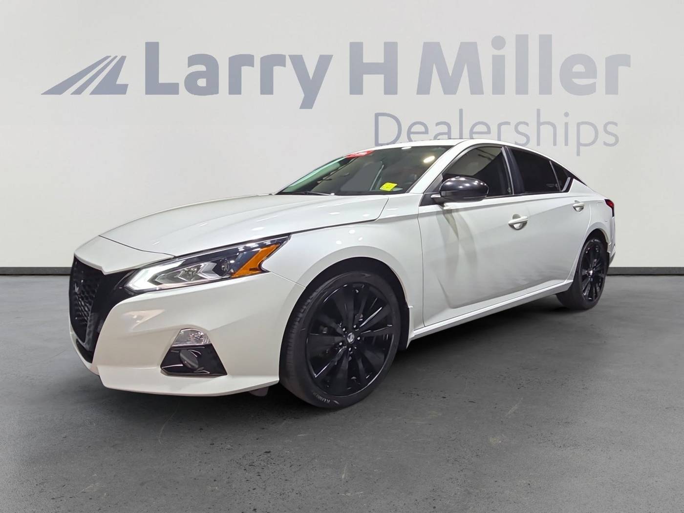 2022 Nissan Altima SR — Sedan — 69,340 mi — Mesa, AZ