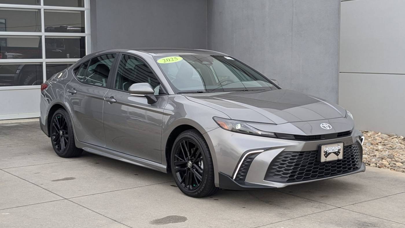2025 Toyota Camry SE — Sedan — 3,093 mi — Lumberton, NC