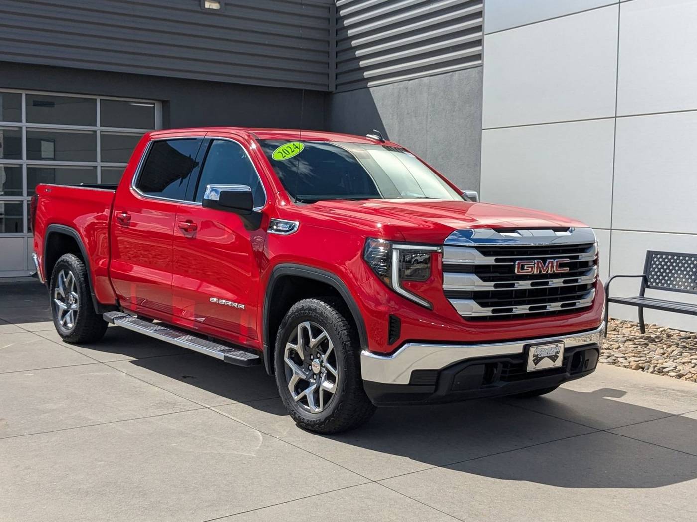 2024 GMC Sierra 1500 SLE — Pickup Truck — 4,049 mi — Lumberton, NC