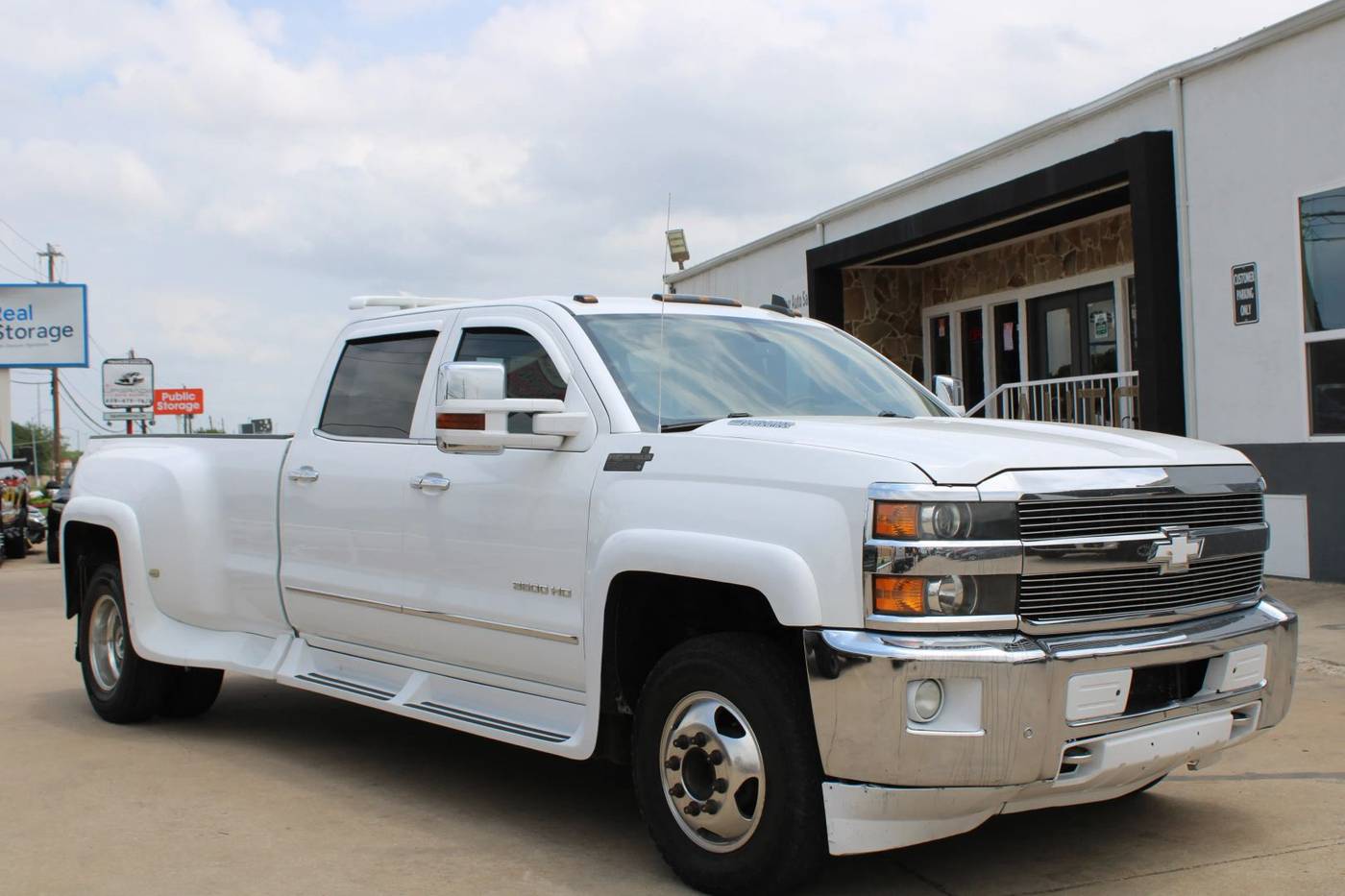 2015 Chevrolet Silverado 3500HD LTZ — Pickup Truck — 185,906 mi — Plano, TX