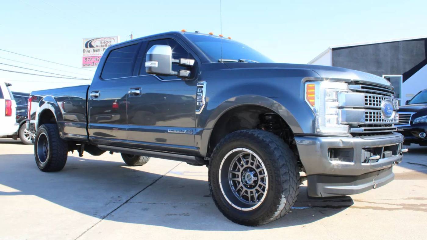 2017 Ford Super Duty F-350 Platinum — Pickup Truck — 142,808 mi — Plano, TX