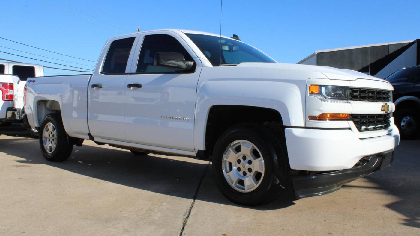2018 Chevrolet Silverado 1500 Custom — Pickup Truck — 120,766 mi — Plano, TX