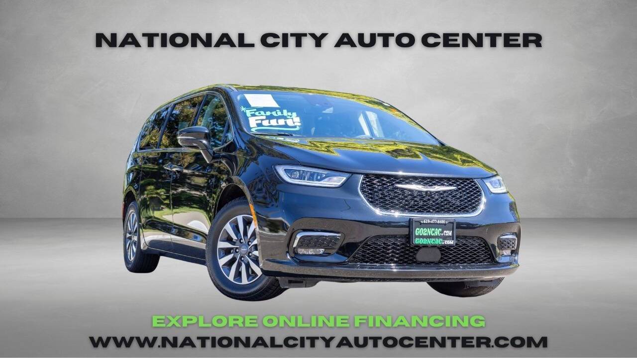 2024 Chrysler Pacifica Hybrid Select — Minivan — 20,898 mi — National City, CA