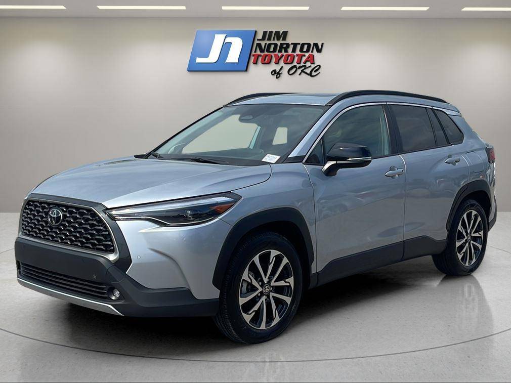 2025 Toyota Corolla Cross XLE — SUV — 5,724 mi — Oklahoma City, OK