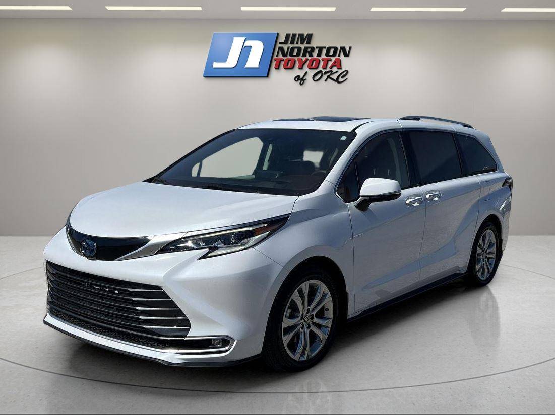 2023 Toyota Sienna Platinum — Minivan — 43,588 mi — Oklahoma City, OK