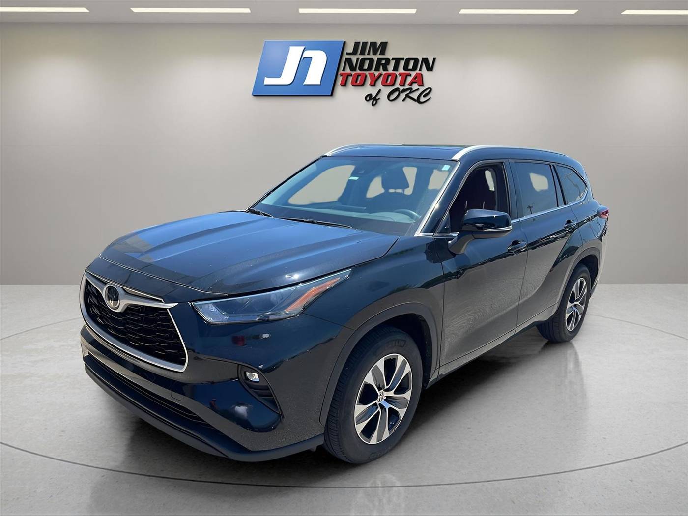 2023 Toyota Highlander XLE — SUV — 12,762 mi — Oklahoma City, OK