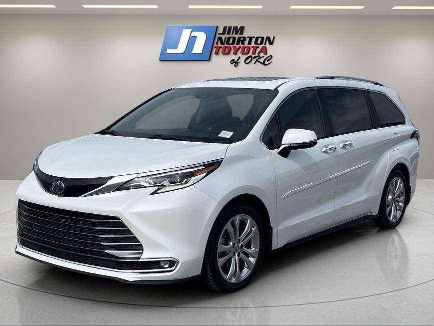 2022 Toyota Sienna Platinum — Minivan — 92,040 mi — Oklahoma City, OK
