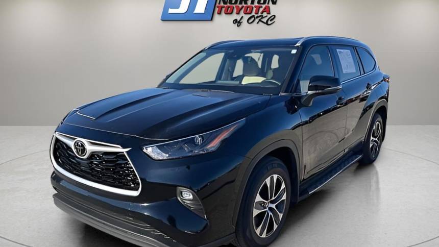 2022 Toyota Highlander XLE — SUV — 24,286 mi — Oklahoma City, OK