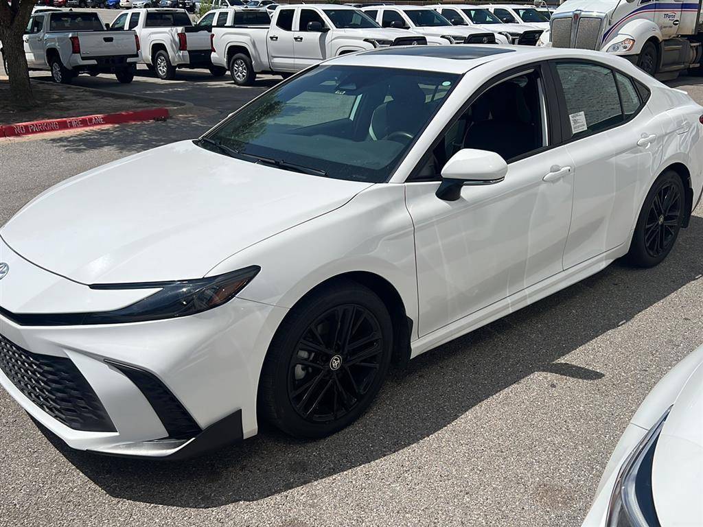 2025 Toyota Camry SE — Sedan — 423 mi — Oklahoma City, OK