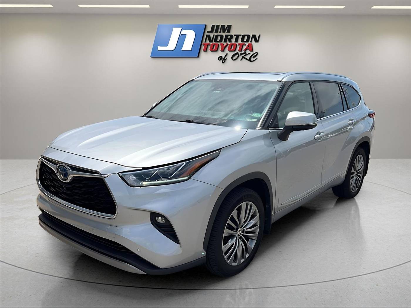 2022 Toyota Highlander Hybrid Platinum — SUV — 49,641 mi — Oklahoma City, OK