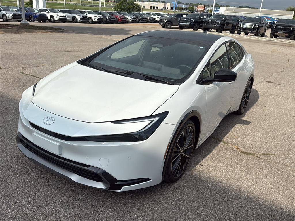 2025 Toyota Prius Limited — Hatchback — 7,540 mi — Oklahoma City, OK