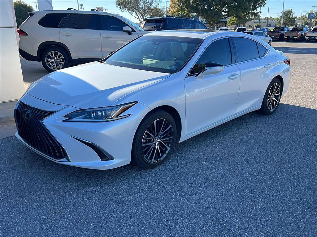 2024 Lexus ES ES 300h — Sedan — 30,525 mi — Oklahoma City, OK