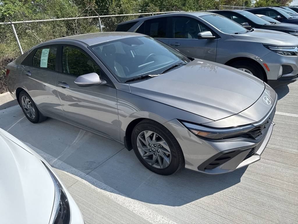2024 Hyundai Elantra SEL — Sedan — 23,918 mi — Sherman, TX