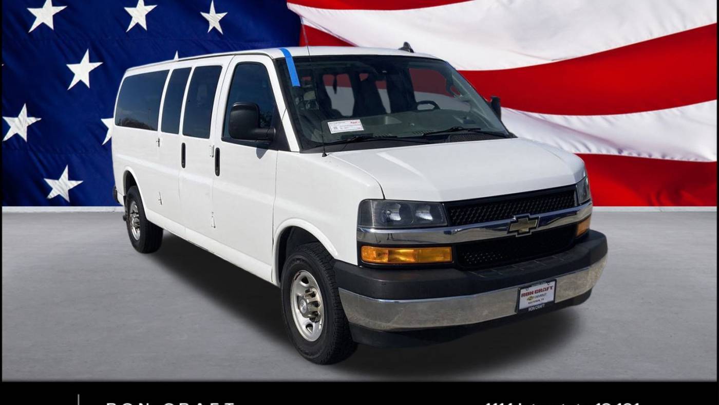2019 Chevrolet Express Passenger LT — Passenger Van — 66,661 mi — Baytown, TX