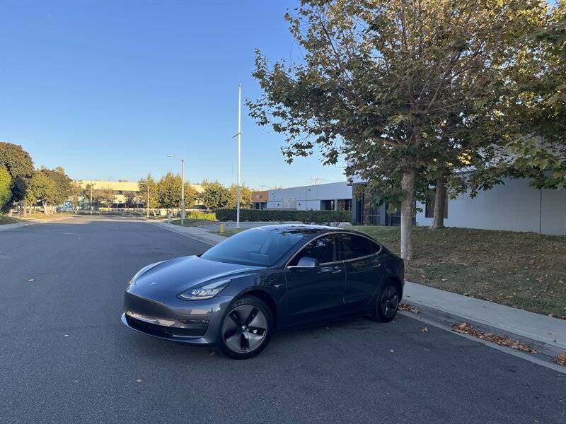 2018 Tesla Model 3 Mid Range — Sedan — 105,560 mi — Irvine, CA
