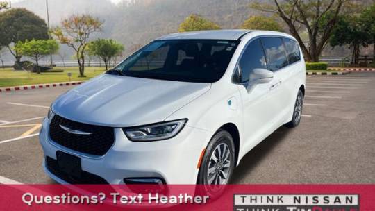 2022 Chrysler Pacifica Hybrid Touring L — Minivan — 59,821 mi — South Jordan, UT