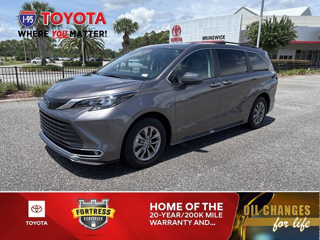 2024 Toyota Sienna XLE — Minivan — 19,874 mi — Brunswick, GA