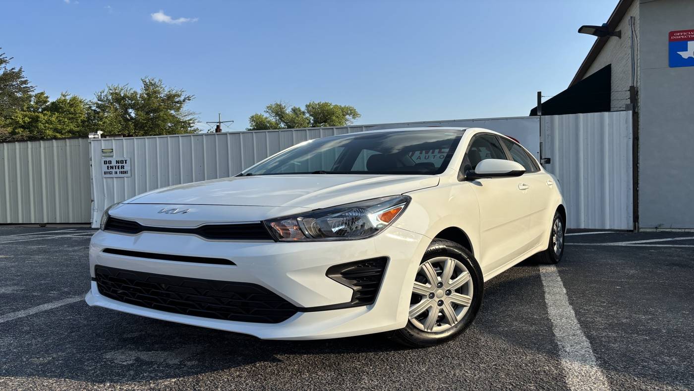 2023 Kia Rio LX — Sedan — 19,500 mi — Dallas, TX