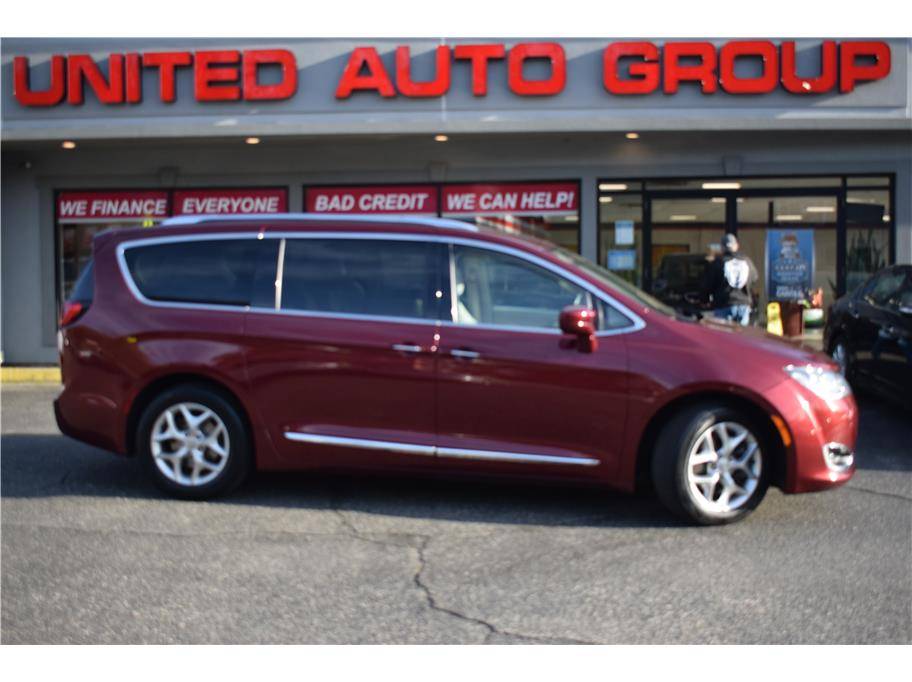 2018 Chrysler Pacifica Touring L — Minivan — 89,195 mi — Putnam, CT
