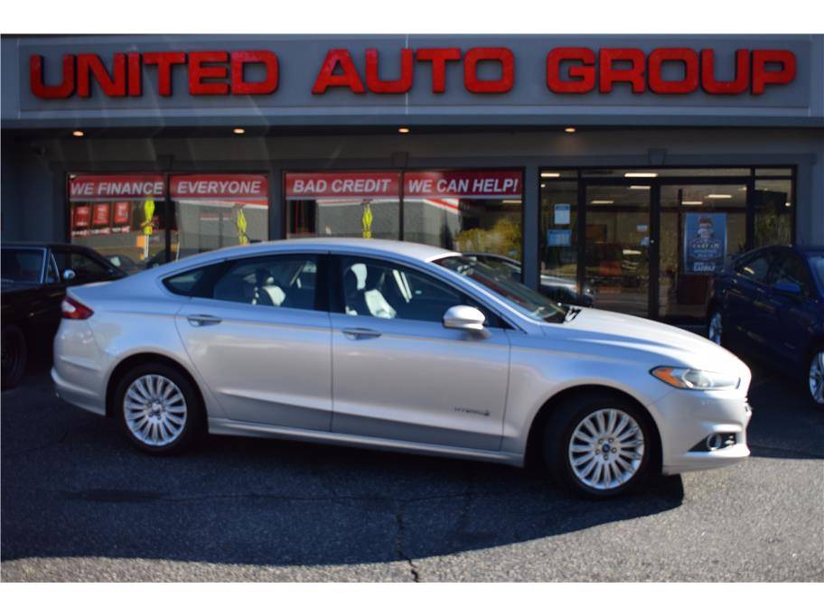 2013 Ford Fusion Hybrid SE — Sedan — 81,565 mi — Putnam, CT