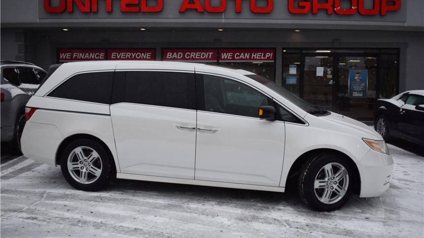 2012 Honda Odyssey Touring — Minivan — 112,725 mi — Putnam, CT