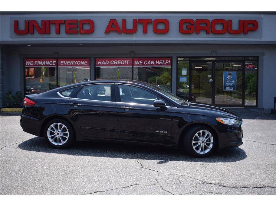 2019 Ford Fusion Hybrid SE — Sedan — 83,518 mi — Putnam, CT