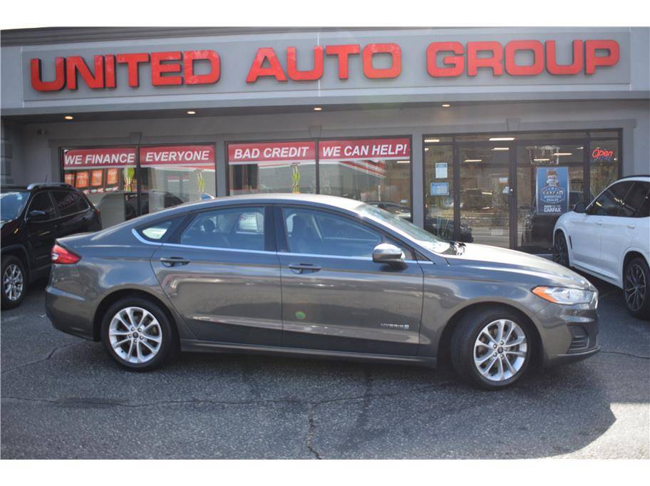 2019 Ford Fusion Hybrid SE — Sedan — 113,353 mi — Putnam, CT