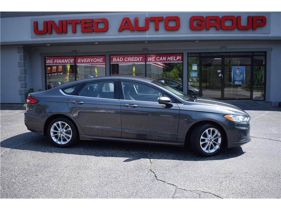 2019 Ford Fusion Hybrid SE — Sedan — 102,450 mi — Putnam, CT