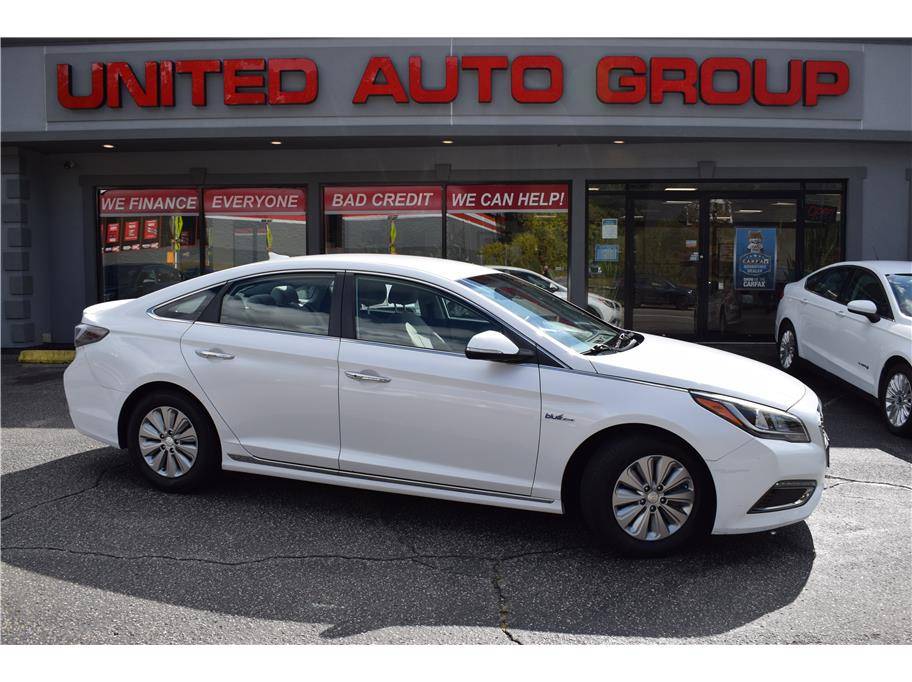 2016 Hyundai Sonata Hybrid SE — Sedan — 28,130 mi — Putnam, CT