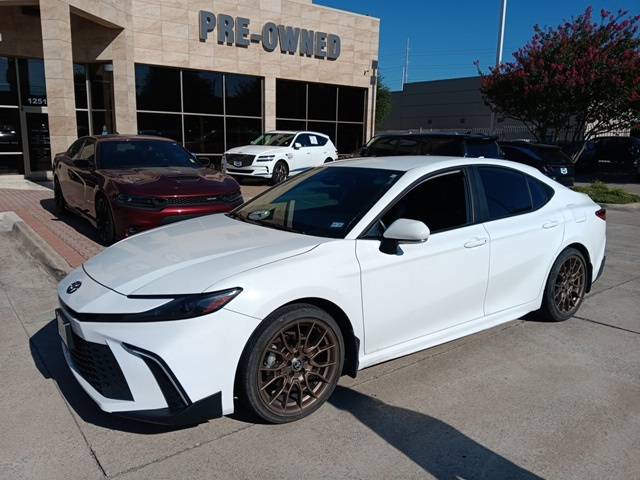 2025 Toyota Camry Hybrid SE — Sedan — 21,785 mi — McKinney, TX