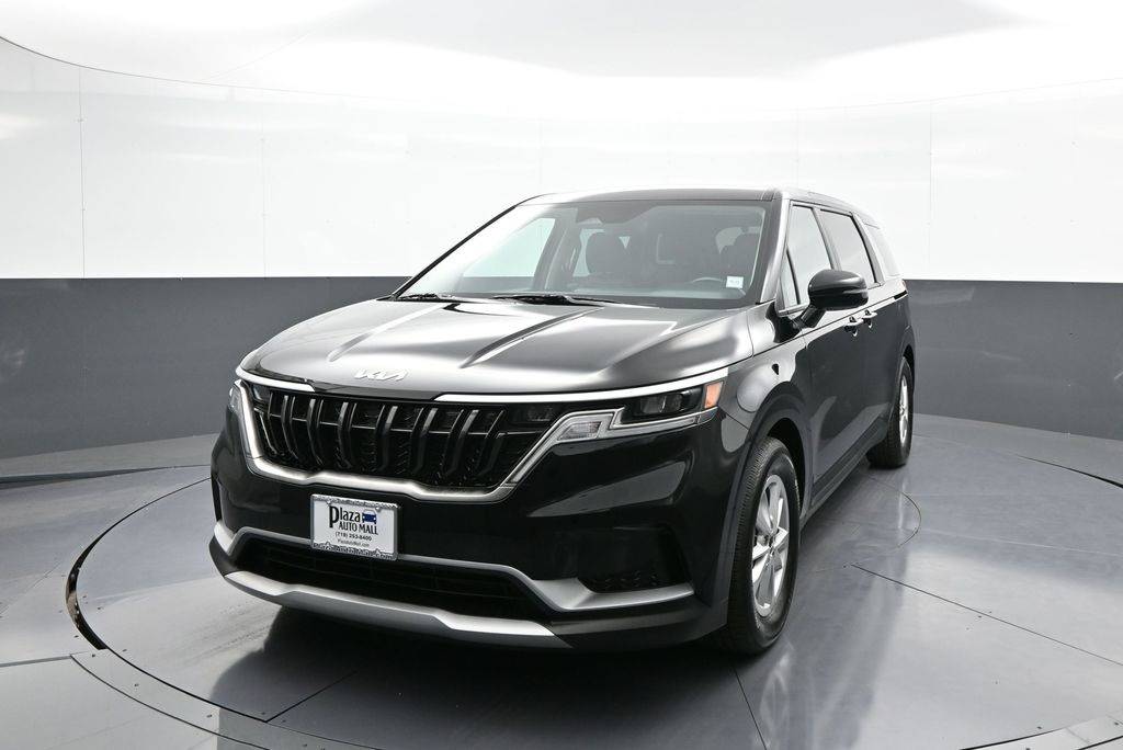 2024 Kia Carnival LXS — Minivan — 10,791 mi — Brooklyn, NY