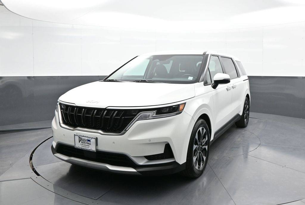 2024 Kia Carnival EX — Minivan — 20,400 mi — Brooklyn, NY