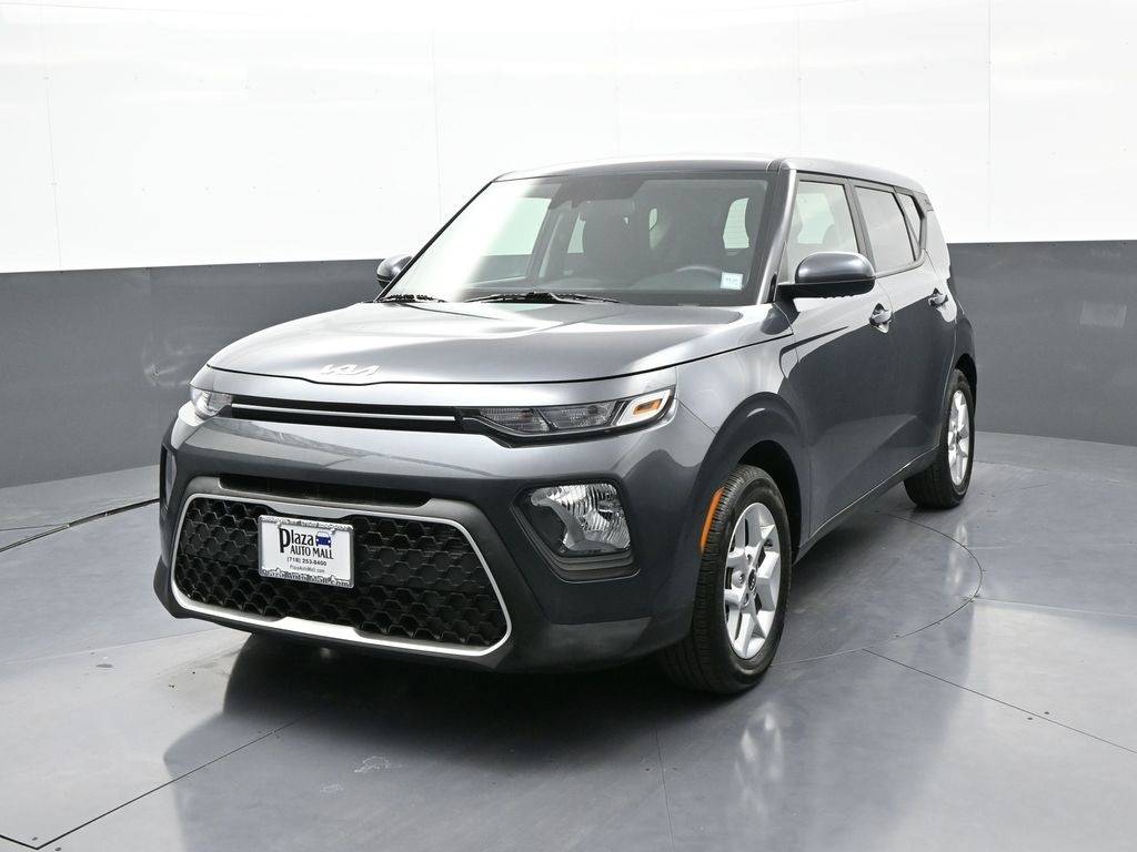 2022 Kia Soul LX — Hatchback — 14,250 mi — Brooklyn, NY