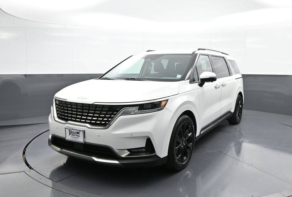 2023 Kia Carnival SX — Minivan — 24,786 mi — Brooklyn, NY