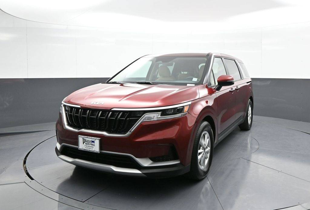 2024 Kia Carnival LXS — Minivan — 4,121 mi — Brooklyn, NY