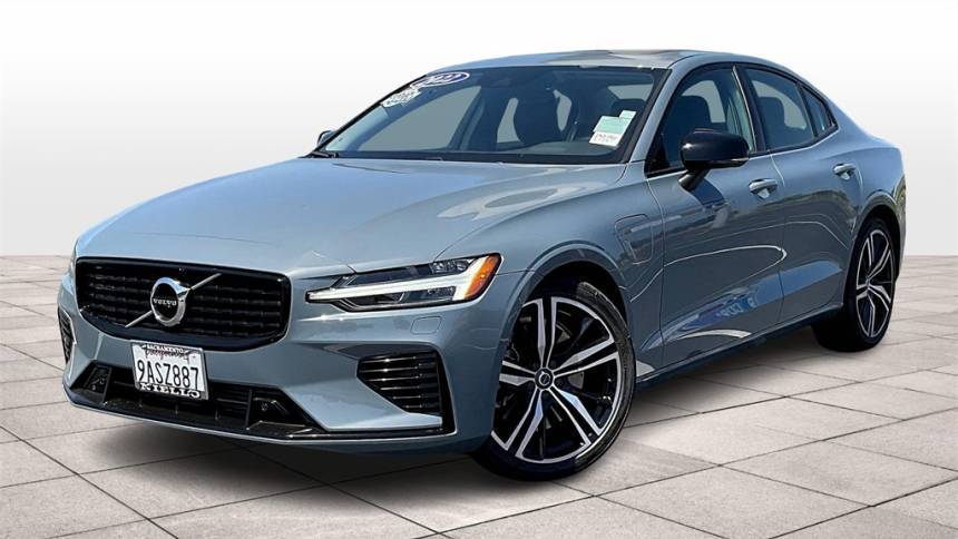 2022 Volvo S60 Recharge T8 R-Design Expression