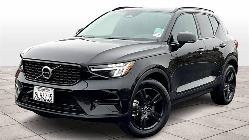 2024 Volvo XC40 Core — SUV — 14,044 mi — Sacramento, CA