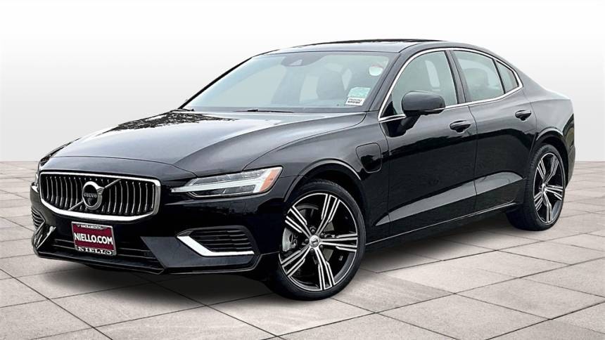 2022 Volvo S60 Recharge T8 Inscription