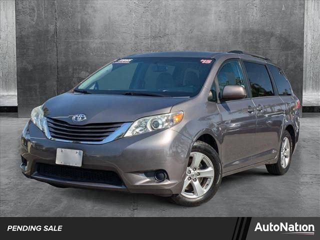 2015 Toyota Sienna LE — Minivan — 98,762 mi — Buena Park, CA