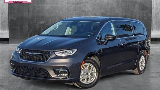 2023 Chrysler Pacifica Touring L — Minivan — 8,363 mi — Buena Park, CA
